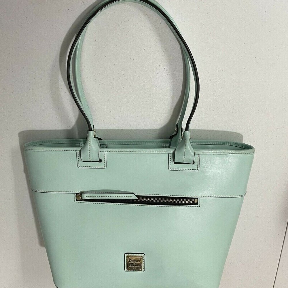 Dooney & Bourke Beacon Vacchetta Leather Tote RARE Mint color MSRP 325.00